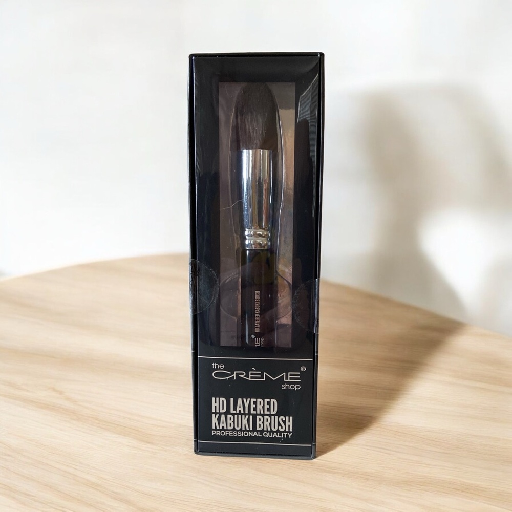 💎 The Crème Shop  HD Layered Kabuki Brush New In Box
